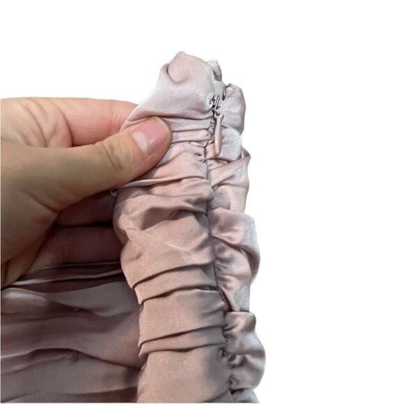 NWT! Express ruched strapless dress. Size 6 - Picture 4 of 13